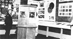 [写真]「天然色写真と印刷の展望展」1941年（昭和16年）