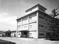 [写真]足柄工場 事務用印画紙工場 1964年（昭和39年）