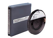 [写真]1/2インチ統一規格テープ 富士フイルムビデオテープV601