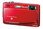 [写真]デジタルカメラ「FinePix Z950EXR」レッド