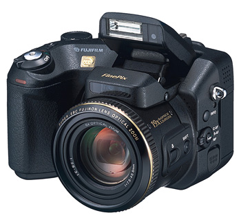ハイエンド一眼スタイルデジタルカメラ「FinePix S7000」」