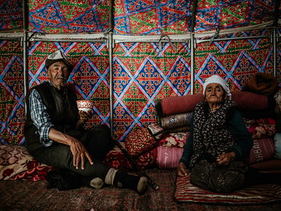 [Image]「Weaving Connections : The Vitality of Tajik Embroidery（紡がれる絆 — タジク刺繍の命脈）」